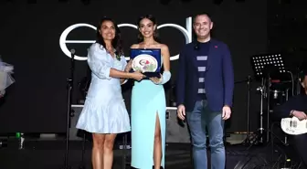 Kırklareli Yayla Şenliklerinde Elif Buse Doğan Konser Verdi