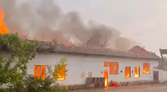 Kırşehir'de EÜAŞ Depo Yangını Söndürüldü