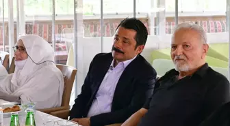 Kırşehir Valisi Demiryürek'ten Huzurevi ve Sevgi Evlerine Bayram Ziyareti