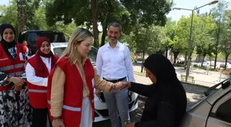 Kızılay Gönüllülerinden İhtiyaç Sahibi Ailelere Destek