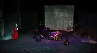 İstanbul ve Ankara Devlet Tiyatrosu 'Dracula' ile KKTC'de