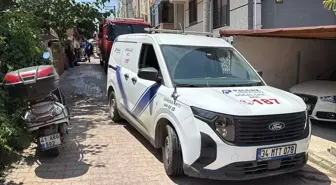 Darıca'da 4 Katlı Binanın Çatısında Yangın Çıktı