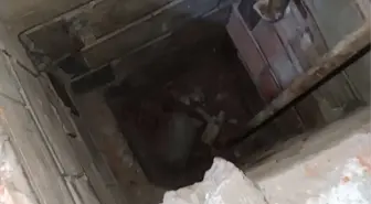 İzmit'te İtfaiye Ekipleri, Havalandırma Boşluğuna Düşen Kişiyi Kurtardı