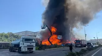Çayırova'da Palet Fabrikasında Yangın