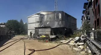 Kartepe'deki İnşaat Şantiyesinde Yangın Çıktı