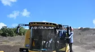Kocaeli'de Ayçiçeği Hasadı ve Tarımsal Projeler Tanıtıldı