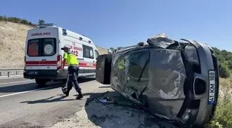 Kandıra'da Takla Atan Otomobildeki 5 Kişi Yara Almadan Kurtuldu