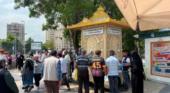 Kocasinan Belediyesi Yaz Sıcaklarında Limonata İkram Ediyor