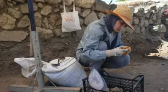 Komana Antik Kenti'nde Kadın İşçiler Kazı Çalışmalarında Görev Alıyor