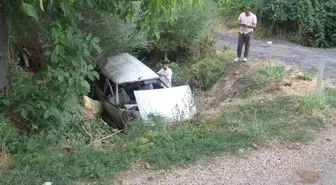 Konya'da Su Kanalına Düşen Otomobilde 3 Kişi Yaralandı