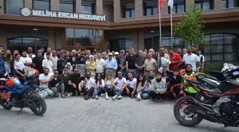 Motosiklet Tutkunları Huzurevinde Babalar Günü Etkinliği Düzenledi
