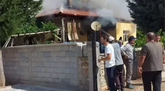 Konya'nın Hüyük İlçesinde Evde Yangın: 2 Yaralı
