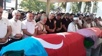 Derebucak'taki Feci Kazanın Kurbanları Toprağa Verildi
