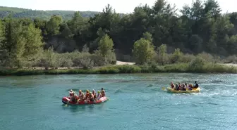 Antalya'da Rafting ile Sıcak Havadan Kaçış