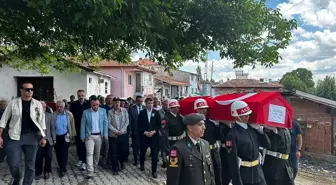 93 Yaşında Vefat Eden Kore Gazisi Halil Kanar Son Yolculuğuna Uğurlandı
