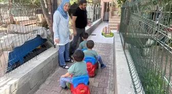 Konya'da Üçüzleri Sahiplenen Aile, Mutluluğunu Paylaşıyor