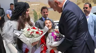 Kültür ve Turizm Bakanı Ersoy, Hakkari'de kütüphane açılışında konuştu Açıklaması