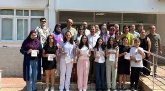 Kumlucalı Öğrenciler LGS'de Başarı Göstererek Altınla Ödüllendirildi