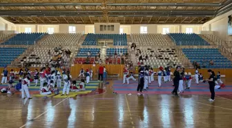 Kumluca'da Tekvando Antrenörleri ve Sporcuları Bir Araya Geldi