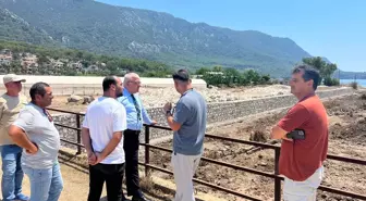Kumluca'da Dere Islah Çalışmaları Devam Ediyor