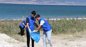 Burdur Gölü'nde Temizlik Etkinliği Düzenlendi