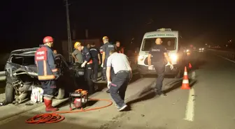 Kütahya'da Minibüs ile Otomobil Çarpıştı: 1 Ölü, 3 Yaralı
