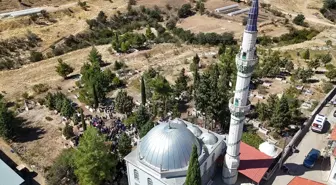 Trafik Kazasında Hayatını Kaybeden Polis Memuru Uşak'ta Defnedildi