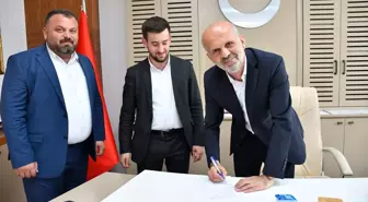 Ladik Belediyesi'nden İşçilere Kurban Bayramı İkramiyesi