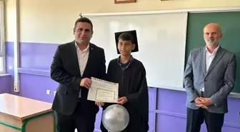 Ladik'te Öğrenciler Karne Heyecanı Yaşadı
