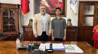 Tam Puan Alan Öğrenciye Altın Ödülü