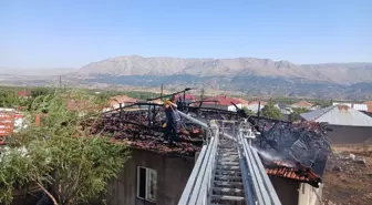 Malatya'da Ev Yangını Söndürüldü