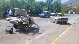 Malatya'da Elektrik Direğine Çarpan Otomobilin Sürücüsü Ağır Yaralandı