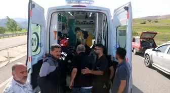 Hekimhan'da Şarampole Devrilen Otomobilde 2 Yaralı