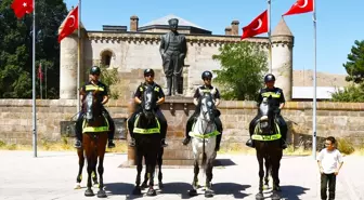 Malazgirt Zaferi Etkinlikleri İçin Bitlis'te Atlı Polis Devriyesi