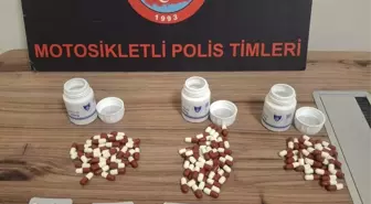 Manisa'da Motosikletten Uyuşturucu Çıktı, İki Şüpheli Gözaltında