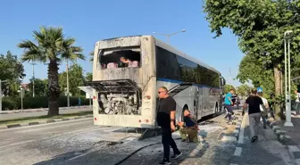 Manisa'da Fabrika İşçilerini Taşıyan Otobüste Yangın Çıktı