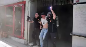 Manisa'da Asansör Motorunda Yangın: 65 Yaşındaki Adam Dumandan Etkilendi