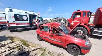 Manisa'da Zincirleme Trafik Kazası: 3 Yaralı