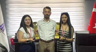 Manisalı Kuaförler Denizli'den Kupalarla Döndü