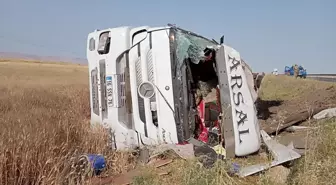 Mardin'de Yakıt Tankeri Devrildi: Sürücü Yaralandı