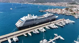 Marmaris'e İki Kruvaziyer Gemisi İle 930 Yolcu Geldi