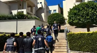 Marmaris'te Göçmen Kaçakçılığı Operasyonu: 10 Zanlı Tutuklandı