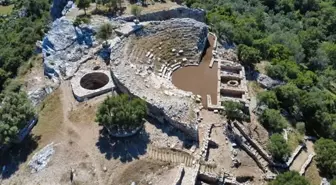 Amos Antik Kenti'nin Tiyatro Yapısında Çevre Düzenlemesi Tamamlandı