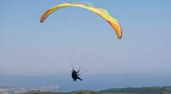Uçmakdere'de Yamaç Paraşütü Heyecanı