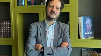 Mehmet Ali Sanlıkol, kendi tasarımı 'Rönesans 17' enstrümanıyla yeni albümüne imza attı