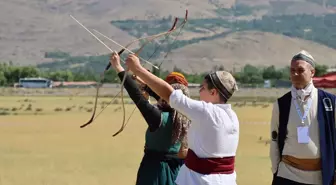 Erzincan'da Geleneksel Okçuluk Müsabakaları Başladı