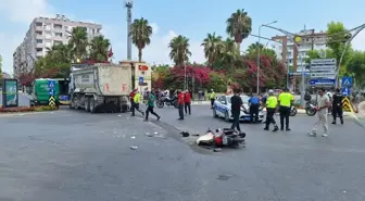 Mersin Tarsus'ta Kamyonla Motosiklet Çarpıştı: 1 Ölü, 1 Yaralı