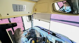 Mersin'de Bir Kadın Otobüs Şoförü Olmayı Başardı