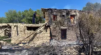 Silifke'de Ev Yangını, Ekipler Müdahale Etti