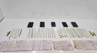 Mersin'de Sahte Altın Dolandırıcılığı: 4 Şüpheli Gözaltında, Biri Tutuklandı